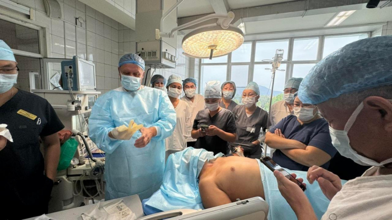 Профессор Педиатрического университета провел мастер-класс в Кызыле 1