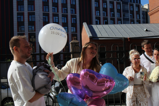 Врачи Педиатрического университета выполнили лапароскопическую миомоэктомию пациентке на 28-й неделе беременности 7