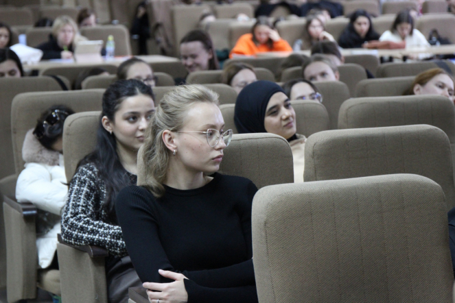 Российское общество «Знание» провело для студентов Педиатрического университета лекции о поддержке семей 7