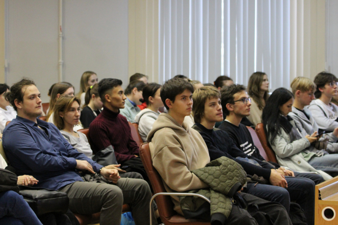 В Педиатрическом университете  состоялась встреча с писателями в рамках проекта «Книжный маяк Петербурга» 4