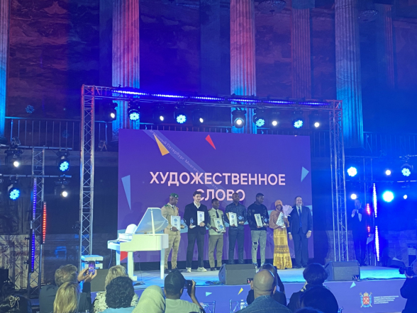 Иностранные студенты представили СПбГПМУ в творческом конкурсе для иностранных граждан «Многогранный Петербург» 2