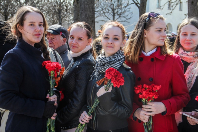 Студенты СПбГПМУ приняли участие в траурной церемонии на Пискаревском кладбище 3