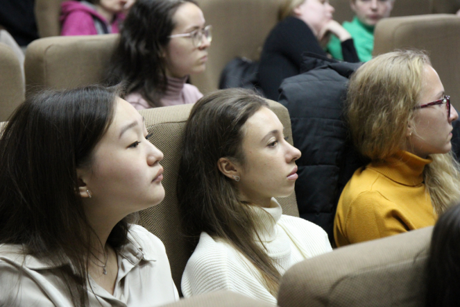 Сотрудникам и студентам Педиатрического университета рассказали, как избежать профессионального выгорания 13