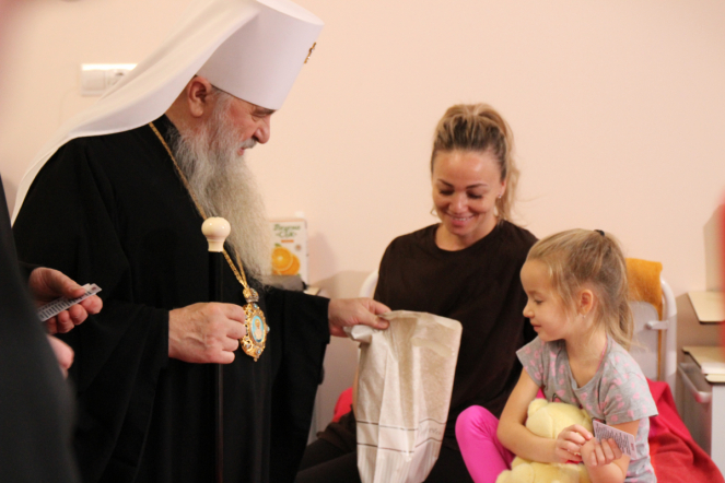 Митрополит Санкт-Петербургский и Ладожский Варсонофий посетил Педиатрический университет 2