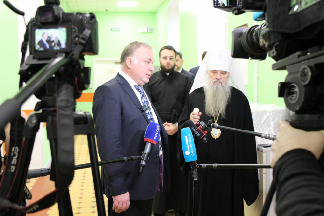 Митрополит Санкт-Петербургский и Ладожский Варсонофий посетил Педиатрический университет 3