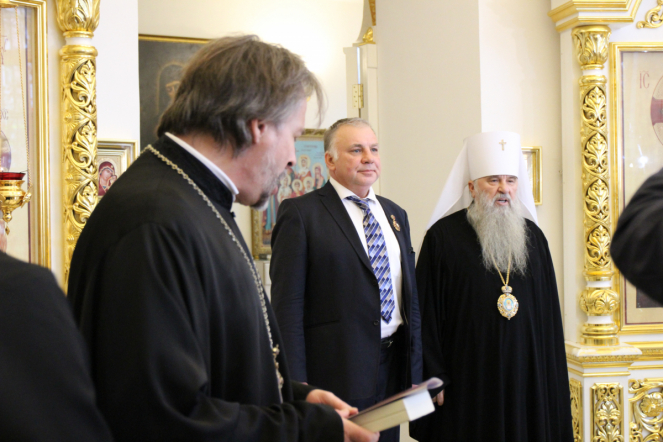 Митрополит Санкт-Петербургский и Ладожский Варсонофий посетил Педиатрический университет 4