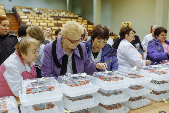 Медсестер и акушерок СПбГПМУ поздравили с профессиональными праздниками 2