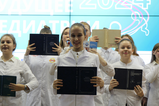 Добро пожаловать в будущее: В СПбГПМУ стартовала Всероссийская студенческая олимпиада  по педиатрии 27