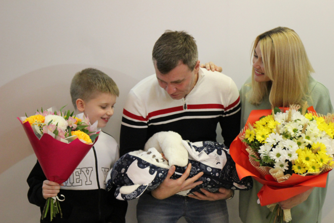 Благодаря уникальному хирургическому вмешательству жительница Санкт-Петербурга смогла родить здорового доношенного мальчика 4