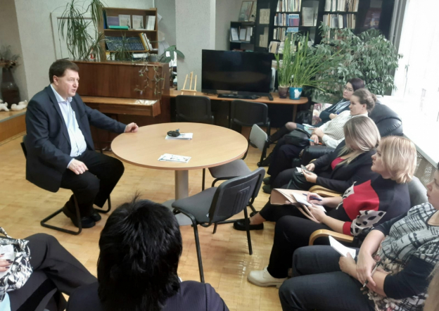 Представители Педиатрического университета встретились с жителями Соснового Бора 5