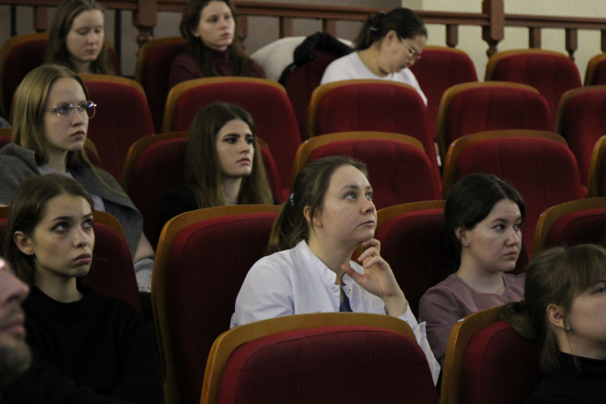 В рамках работы Межвузовского общества ординаторов в Педиатрическом университете состоялась лекция профессора Имянитова 1