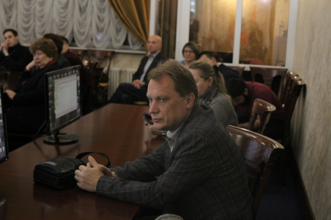 в Педиатрическом университете состоялась встреча с поэтом, автором книги «Сыновья уходят в вечность…» Романом Третьяковым и автором книг о боевых действиях в Чечне Раяном Фарукшиным. 9