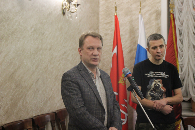 в Педиатрическом университете состоялась встреча с поэтом, автором книги «Сыновья уходят в вечность…» Романом Третьяковым и автором книг о боевых действиях в Чечне Раяном Фарукшиным. 15