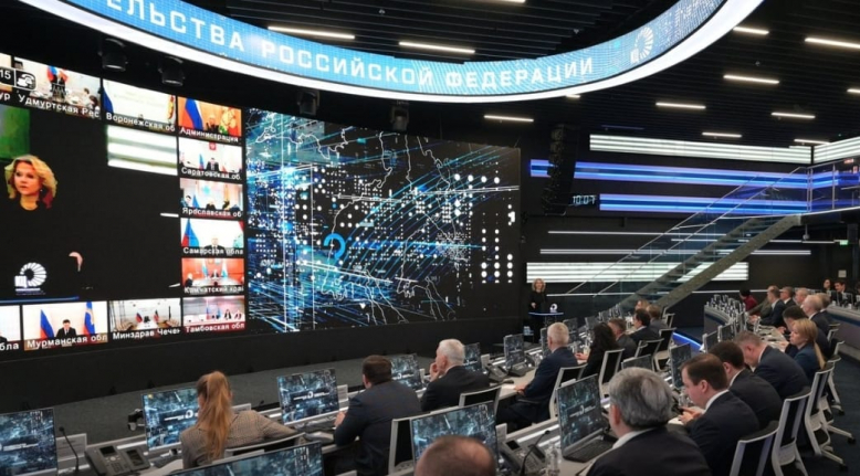 Ректор Педиатрического университета, главный неонатолог Минздрава России Дмитрий Иванов встретился с губернаторами