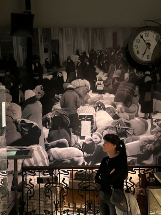 Участники студенческого научного общества кафедры фармакологии Педиатрического университета посетили Государственный мемориальный музей обороны и блокады Ленинграда 4