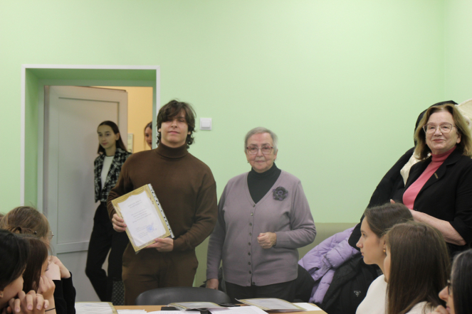 На кафедре иностранных языков Педиатрического университета наградили победителей конкурса переводов 7