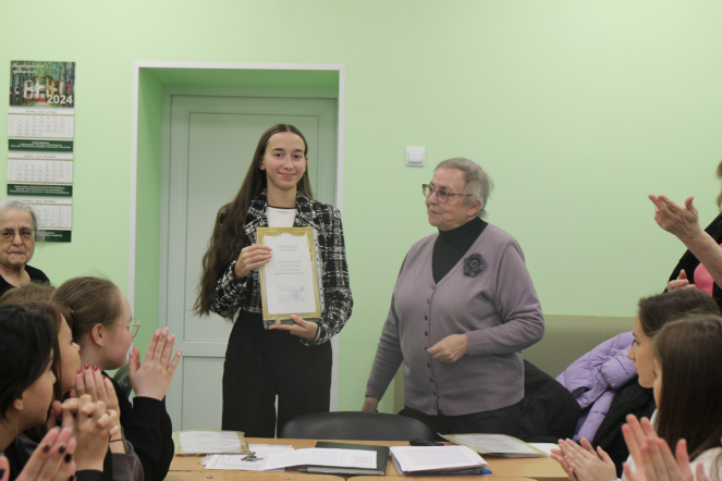 На кафедре иностранных языков Педиатрического университета наградили победителей конкурса переводов 8