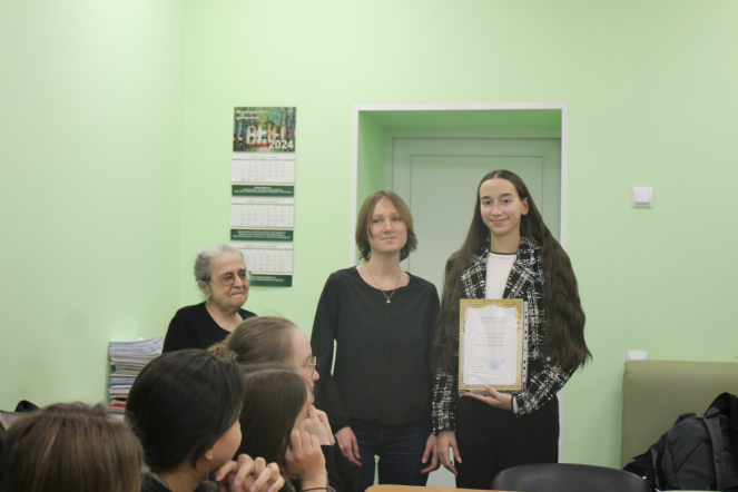 На кафедре иностранных языков Педиатрического университета наградили победителей конкурса переводов 9