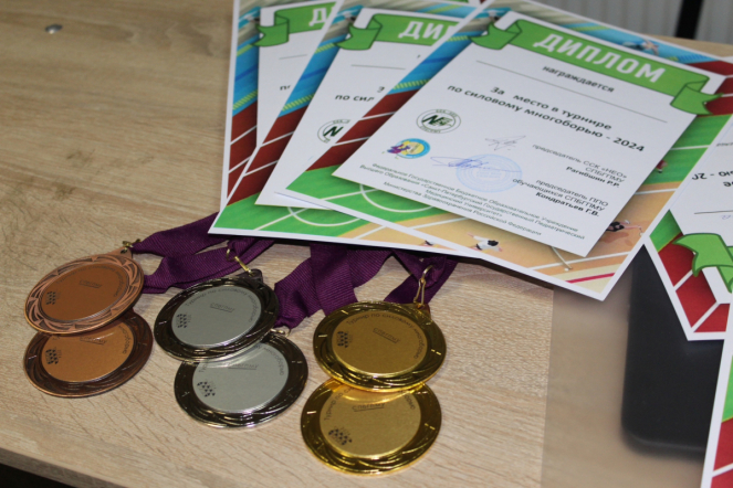 В Педиатрическом университете прошли соревнования по силовому многоборью 1