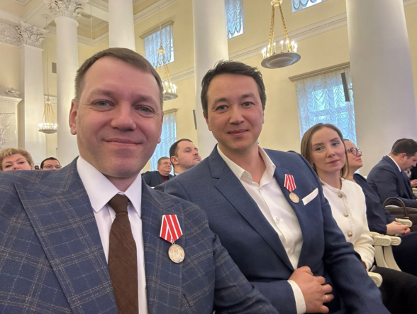 Губернатор Санкт-Петербурга вручил врачам Педиатрического университета государственные награды 1