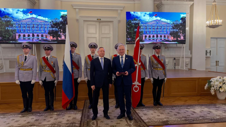 Губернатор Санкт-Петербурга вручил врачам Педиатрического университета государственные награды 3