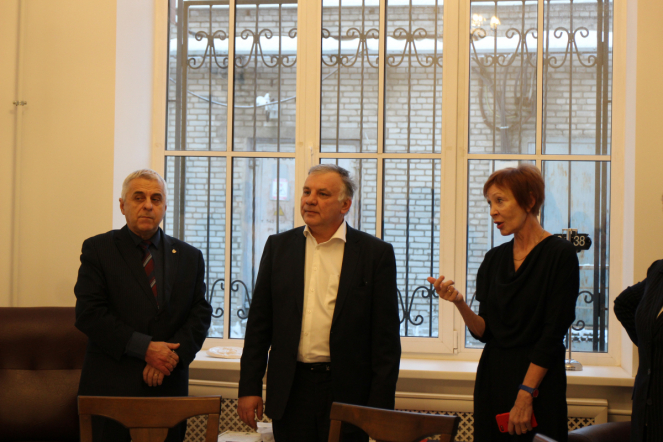 В Педиатрическом университете открыли выставку, посвященную академику Александру Туру 15