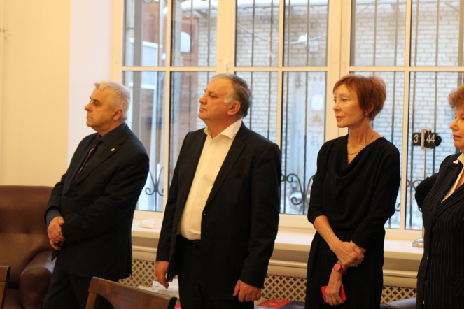 В Педиатрическом университете открыли выставку, посвященную академику Александру Туру 16