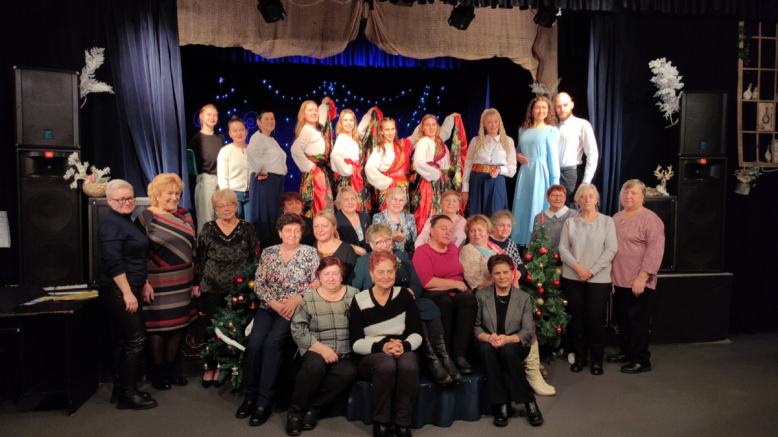 В студенческом клубе «Гиппократ» поздравили заслуженных сотрудников, которые проработали в Педиатрическом университете более 30 лет