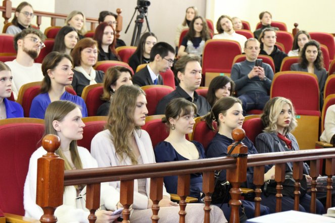 Первые выпускники юбилейного года: в Педиатрическом университете вручили дипломы клиническим психологам 4