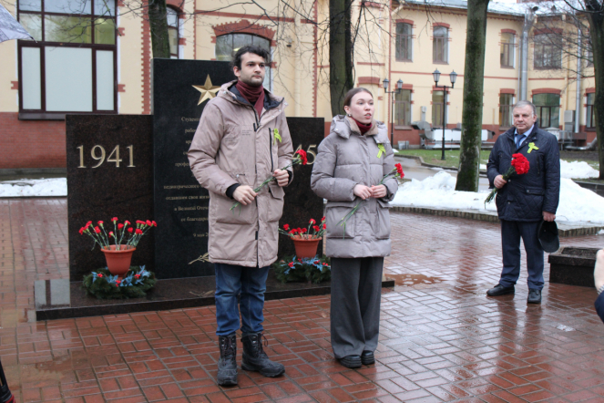 Педиатрический университет почтил память защитников Ленинграда 13