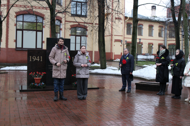 Педиатрический университет почтил память защитников Ленинграда 14