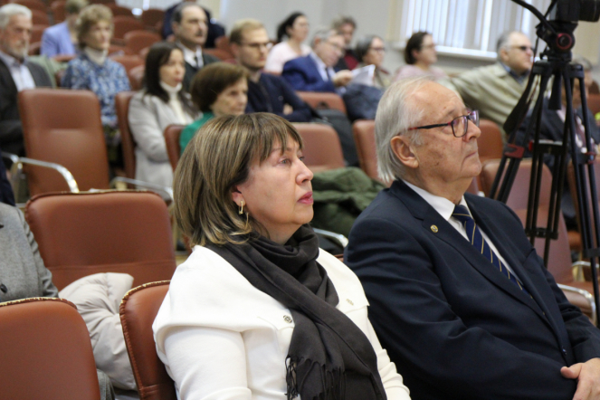 Педиатрический университет почтил память защитников Ленинграда 22