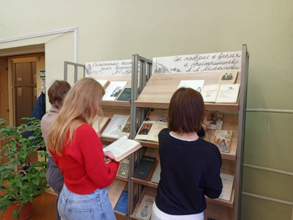 «Самостоянье человека - залог величия его»: в библиотеке Педиатрического университета открылась выставка ко Дню памяти Пушкина 7