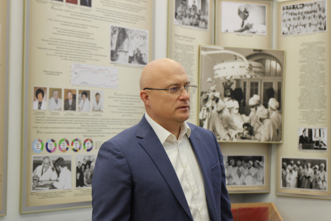 Почта России выпустила конверт, посвящённый 100-летию Педиатрического университета 6