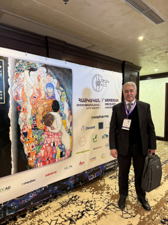 Заведующий кафедрой общей хирургии с курсом эндоскопии СПбГПМУ Рубен Аванесян провел более 20 операций в онкологическом центре в Армении 2