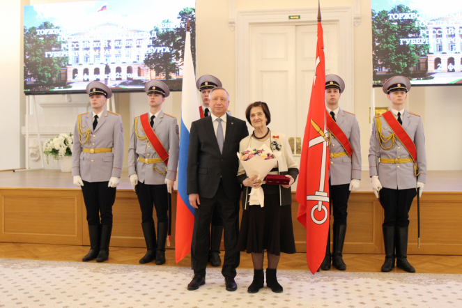 Губернатор Санкт-Петербурга вручил врачам Педиатрического университета государственные награды 2