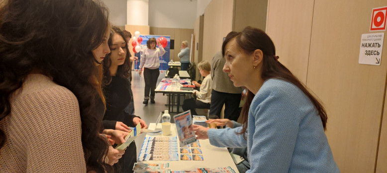 Педиатрический университет принял участие в дне открытых дверей для будущих медицинских работников в Мурманске 4