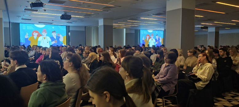 Педиатрический университет принял участие в дне открытых дверей для будущих медицинских работников в Мурманске 12