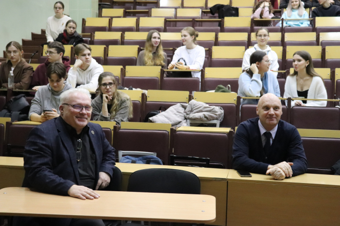 В Педиатрическом университете создали патриотический клуб студенческого совета 4