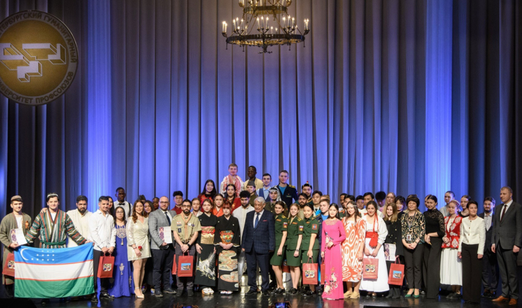 Студенты Педиатрического университета  - лауреаты поэтического конкурса 3