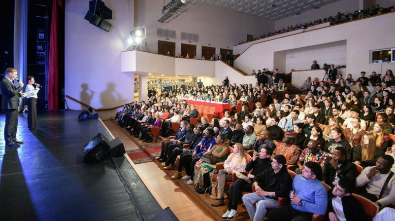 Студенты Педиатрического университета  - лауреаты поэтического конкурса 20