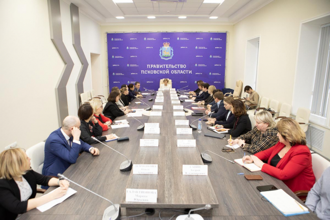 Итоги работы специалистов НМИЦ по педиатрии в Псковской области подвели в Правительстве региона 2
