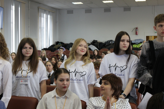 Моя будущая профессия — врач:  Педиатрический университет принимает форум старшеклассников 6