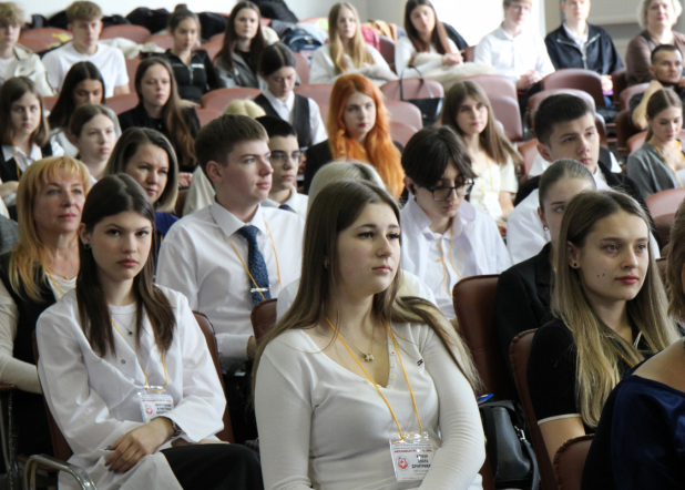 Моя будущая профессия — врач:  Педиатрический университет принимает форум старшеклассников 8