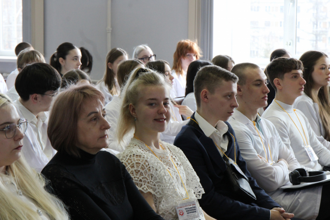 Моя будущая профессия — врач:  Педиатрический университет принимает форум старшеклассников