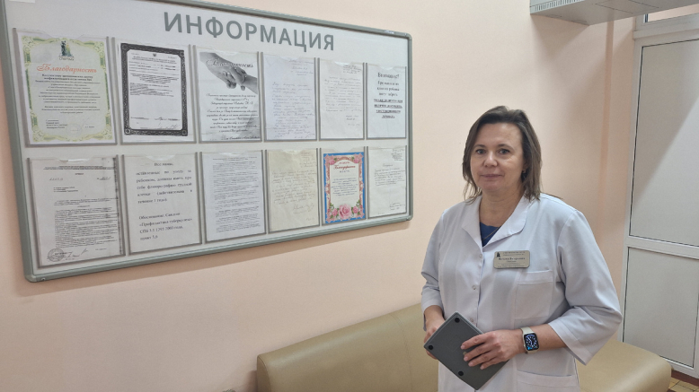 Мама пациенток клиники Педиатрического университета поблагодарила врачей инфекционного отделения №1