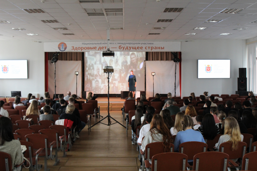 Творческий подход к серьезной теме: в Педиатрическом университете показали спектакль «228.1» 20