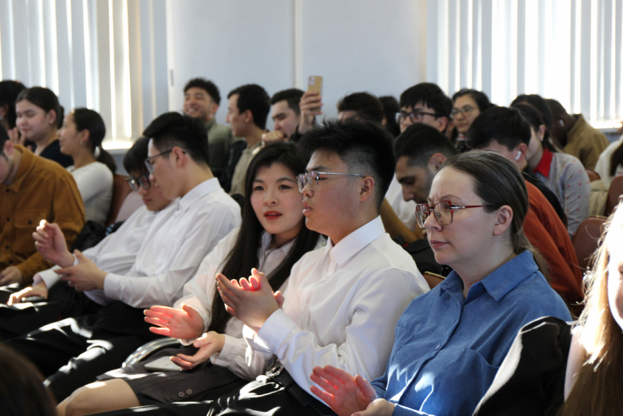 Таланты без границ: в Педиатрическом университете прошел международный фестиваль «Краски мира» 12