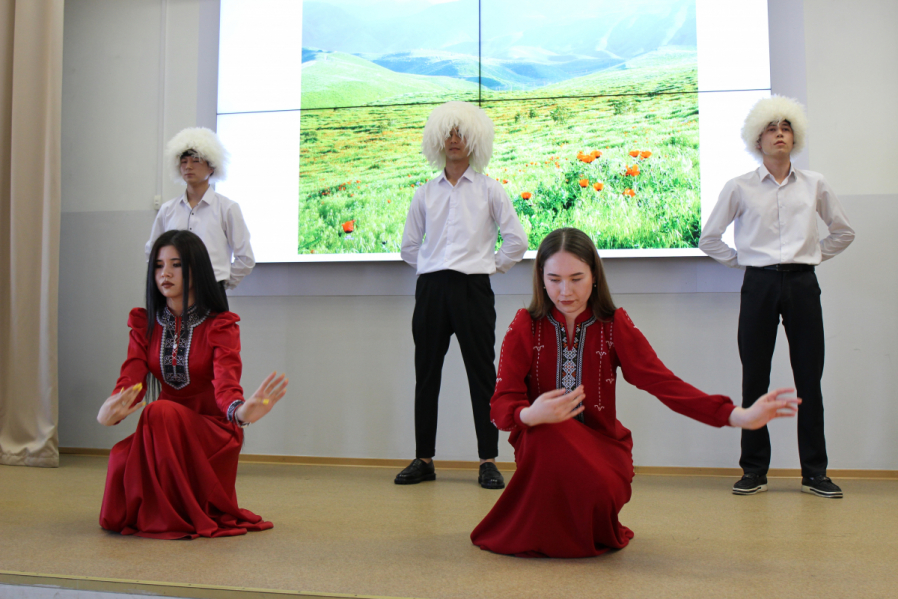 Таланты без границ: в Педиатрическом университете прошел международный фестиваль «Краски мира» 30