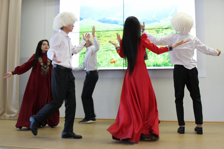 Таланты без границ: в Педиатрическом университете прошел международный фестиваль «Краски мира» 32